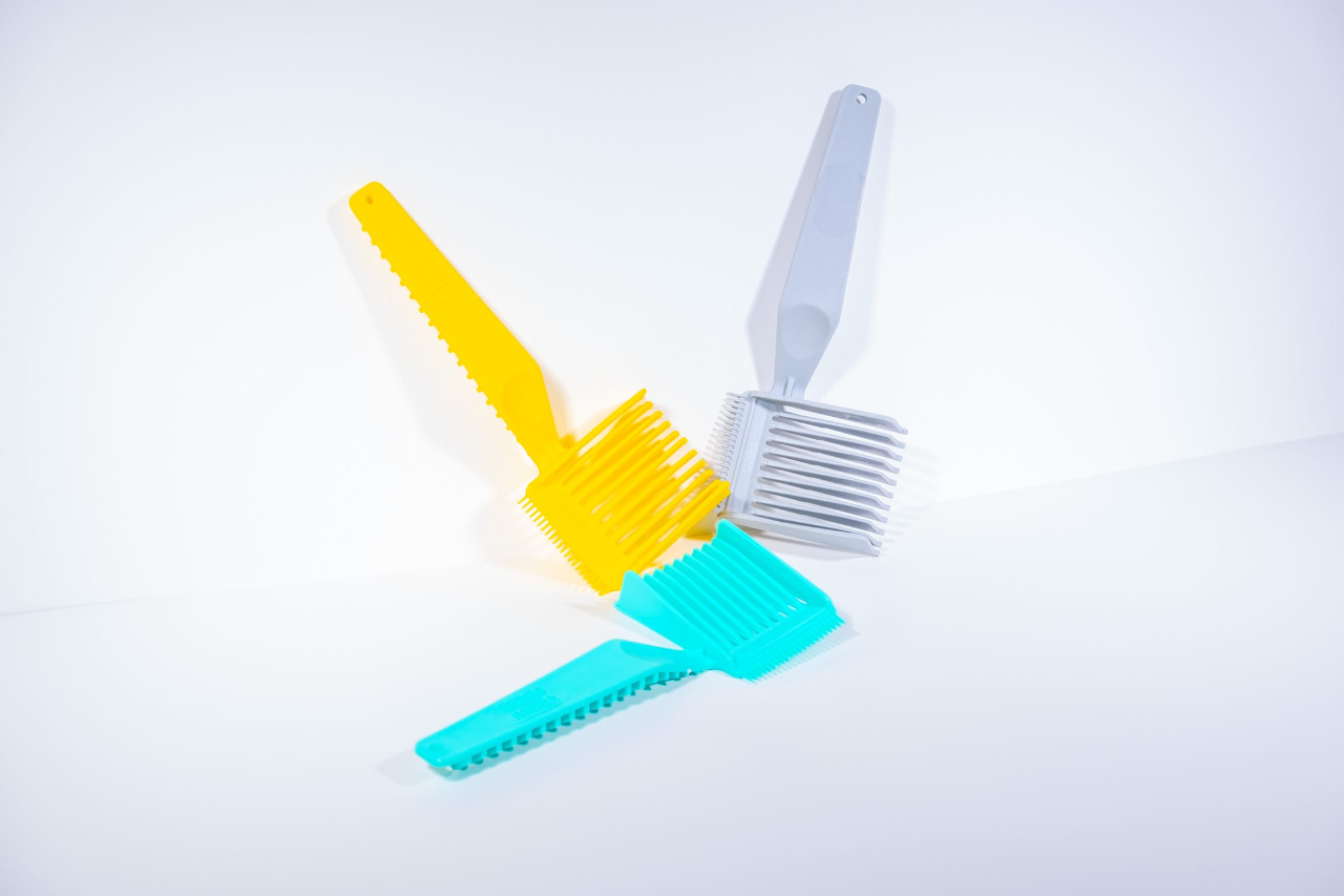 FADE™ Saç Kesim Tarağı